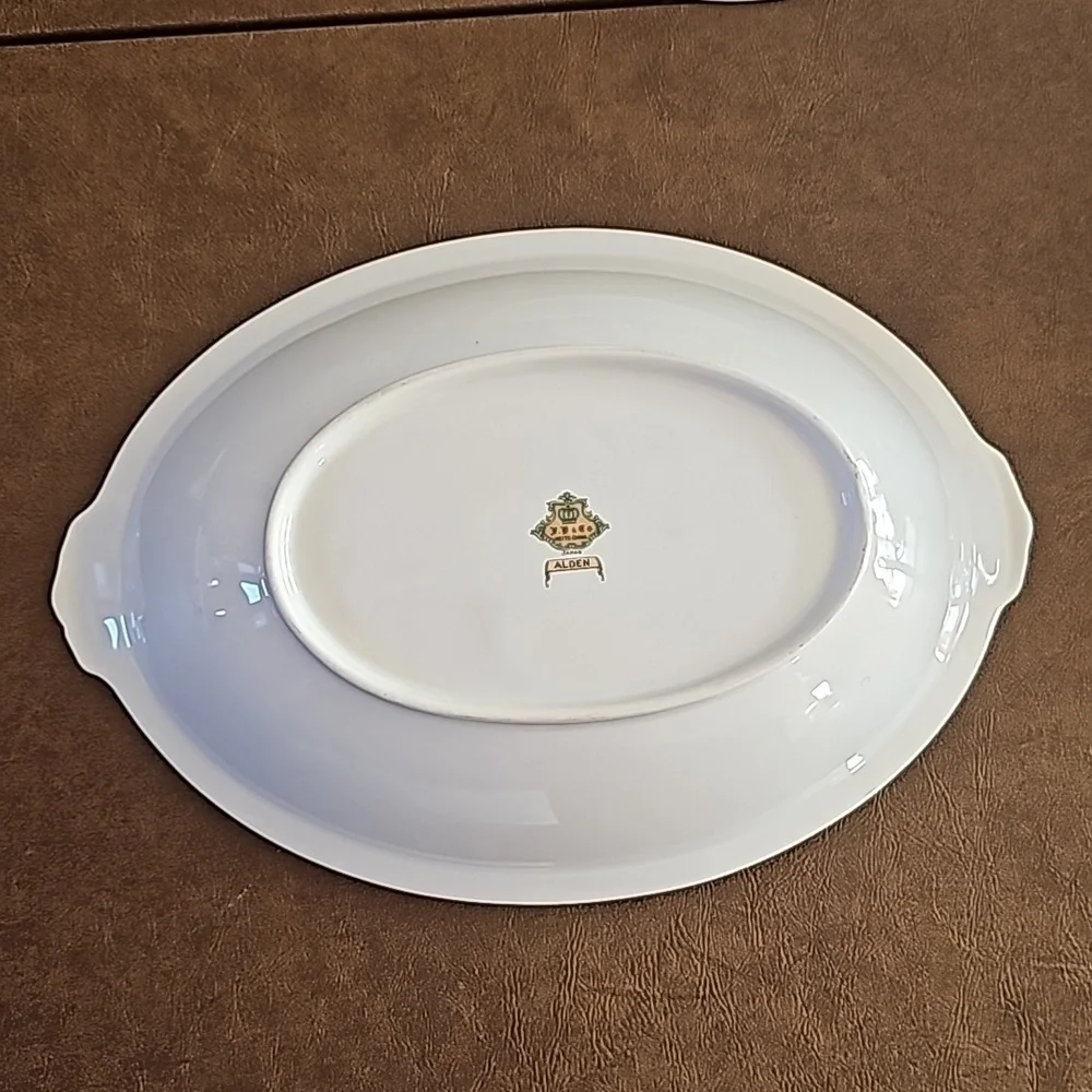 Vintage Alden by Meito Rare Elegant Dinnerware - 11